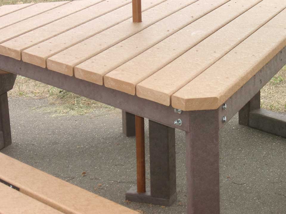 Keep Your City’s Outdoor Projects Resilient Using Structural Plastic Lumber